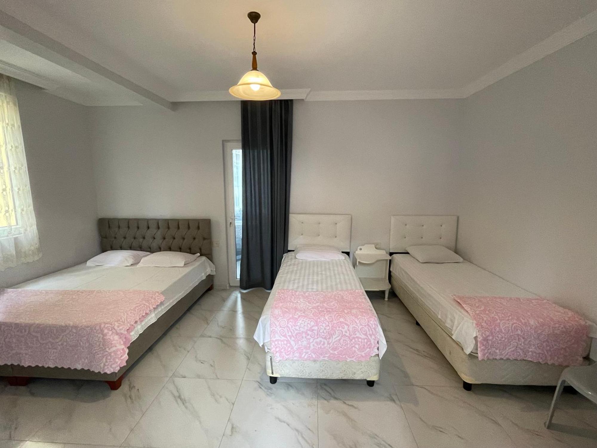 Twins Hotel 고니오 외부 사진