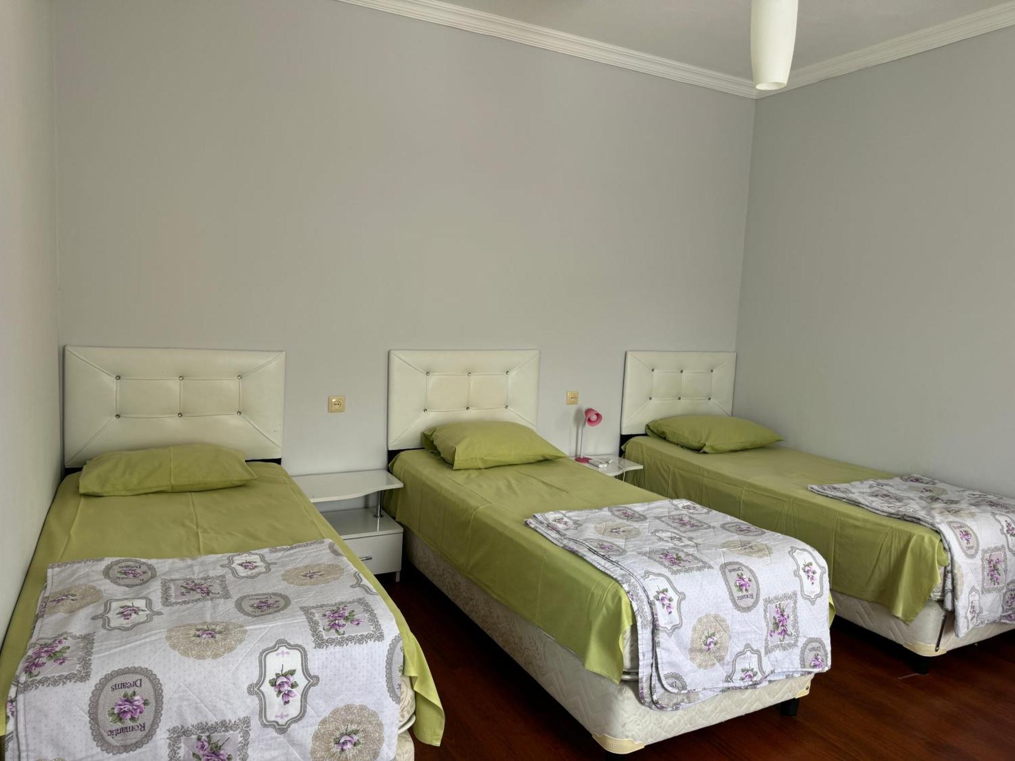 Twins Hotel 고니오 외부 사진
